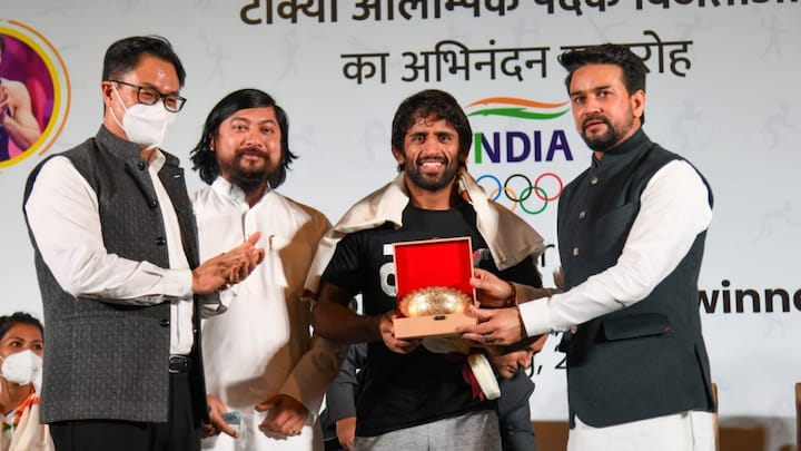 কিছুদিন আগেই ক্রীড়ামন্ত্রকের তরফে অলিম্পিয়ানদের একটি সংবর্ধনা অনুষ্ঠানের আয়োজন করা হয়েছিল।