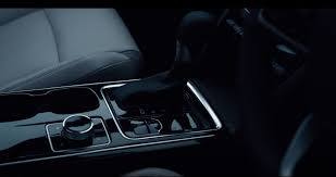 ਦਿੱਗਜ ਆਟੋ ਕੰਪਨੀ ਮਹਿੰਦਰਾ ਦੀ ਸਭ ਤੋਂ ਉਡੀਕੀ ਜਾ ਰਹੀ SUV XUV700 ਭਾਰਤ ਵਿੱਚ ਦਸਤਕ ਦੇ ਰਹੀ ਹੈ। ਇਸ ਦੇ ਨਾਲ ਹੀ ਇਸ ਦੇ ਕੁਝ ਫੀਚਰਸ ਲਾਂਚ ਤੋਂ ਪਹਿਲਾਂ ਹੀ ਸਾਹਮਣੇ ਆ ਗਏ ਹਨ। ਦਾਅਵਾ ਕੀਤਾ ਜਾ ਰਿਹਾ ਹੈ ਕਿ ਇਹ ਸੋਨੀ ਦੇ ਇਨਬਿਲਟ ਸਾਊਂਡ ਸਿਸਟਮ ਦੇ ਨਾਲ ਆਉਣ ਵਾਲੀ ਪਹਿਲੀ ਕਾਰ ਹੋਵੇਗੀ।