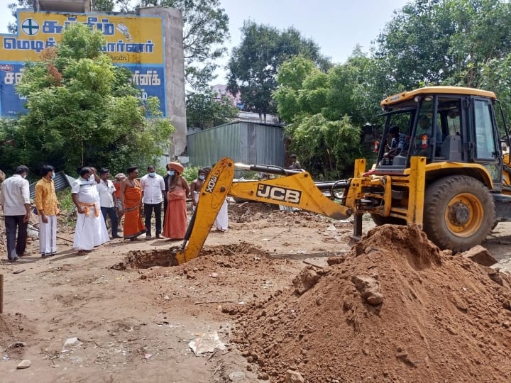 Madurai Aadeenam funeral rites: land Contractor protests against மதுரை ஆதீனம் உடல் நல்லடக்கத்திற்கு ஒப்பந்தகாரர் எதிர்ப்பு: போலீஸ் குவிப்பு!