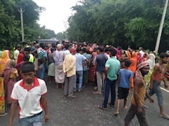 अनियंत्रित स्कॉर्पियो ने पिता-पुत्र समेत तीन को कुचला, दो की मौत, नाराज परिजनों ने जमकर किया हंगामा