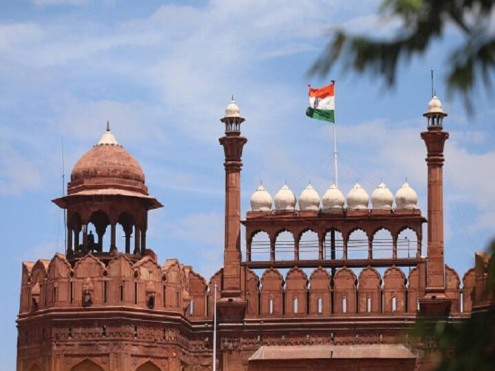 Independence Day 2021: 2 Mi-17 1V Helicopters To Shower Flower Petals After Flag Hoisting At Red Fort Independence Day 2021: 2 Mi-17 1V Helicopters To Shower Flower Petals After Flag Hoisting At Red Fort Independence Day 2021: 2 Mi-17 1V Helicopters To Shower Flower Petals After Flag Hoisting At Red Fort
