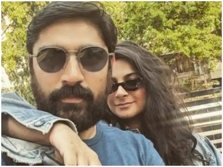 Rhea Kapoor, karan, boolani, wedding, karan boolani, anil kapoors, house, late night, marriage, Rhea Kapoor-Karan Boolani Wedding:લગ્ન પહેલા  મોડી રાત્રે અનિલ કપૂરના ઘરે સ્માર્ટ લુકમાં પહોચ્યાં દુલ્હા રાજા, જુઓ વીડિયો