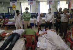 রোজনামচার বাইরে 'অন্য ভাবনা', SBI আধিকারদের উদ্যোগে আসানসোল শাখায় আয়োজিত রক্তদান শিবির