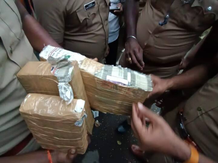 Two lakh cash confiscated from a milk cart going from Tamil Nadu to Kerala தமிழ்நாட்டில் இருந்து கேரளா சென்ற பால் வண்டியில் பண்டல் பண்டலாக பணம்- போலீஸ் விசாரணை