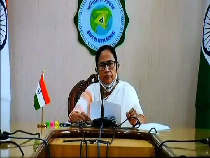 CM Mamata Banerjee Pens Song On 75th Independence Day, know in details 75th Independence Day: దేశభక్తి గీతం రాసిన పశ్చిమ బెంగాల్ సీఎం మమతా బెనర్జీ.... ఈ దేశం మనందరిదీ అంటూ గీతం రూపకల్పన