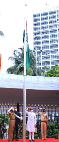 Independence Day PHOTO: स्वातंत्र्याचा उत्सव... मुंबईत मुख्यमंत्र्यांच्या तर राज्यात ठिकठिकाणी पालकमंत्र्यांच्या हस्ते ध्वजारोहण