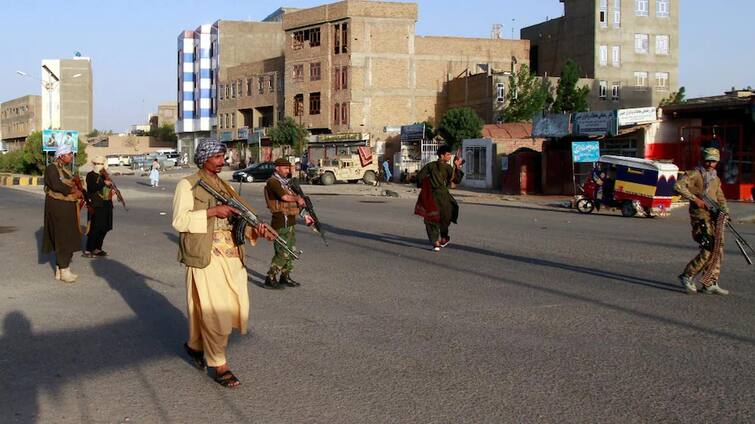 Taliban marching towards entering Kabul city in Afghanistan as us sends helicopters to embassy અફઘાનિસ્તાની રાજધાની કાબુલની સીમામાં ઘુસી ગયા તાલિબાન, જાણો શું છે સ્થિતિ