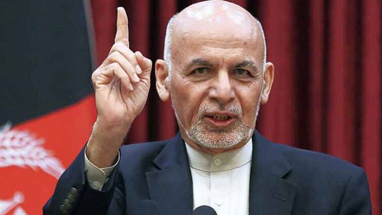 Ashraf Ghani fled Afghanistan with 4 cars, chopper full of cash Afghan Ghani Cash :  ఘనీ మామూలోడు కాదు.. పారిపోయేటప్పుడు ఎంత సొమ్ము తీసుకెళ్లారో తెలుసా..!?