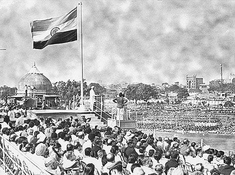 Independence Day 2021: 75 ఏళ్ల స్వాతంత్య్ర భారతావనిలో ఎర్రకోటపై జెండా ఎగరేసిన ప్రధానమంత్రులు