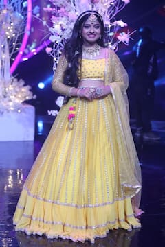Indian Idol 12 : Arunita Kanjilal Receives Surprise During 'The Greatest Grand Finale Ever'