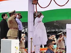 75th Independence Day: पटना में सीएम नीतीश ने फहराया तिरंगा, कहा- आज का दिन हमारे लिए गर्व की बात