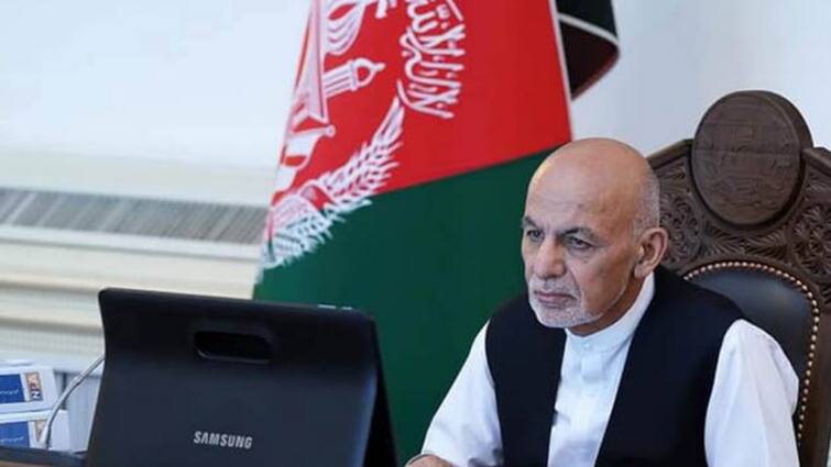 Ashraf Ghani should be tried for shameful escape from Afghanistan, statement of Russian ambassador Afghanistan Crisis: अफगान से शर्मनाक तरीके से भागने के आरोप में अशरफ गनी पर चलना चाहिए मुकदमा, रूसी राजदूत का बयान