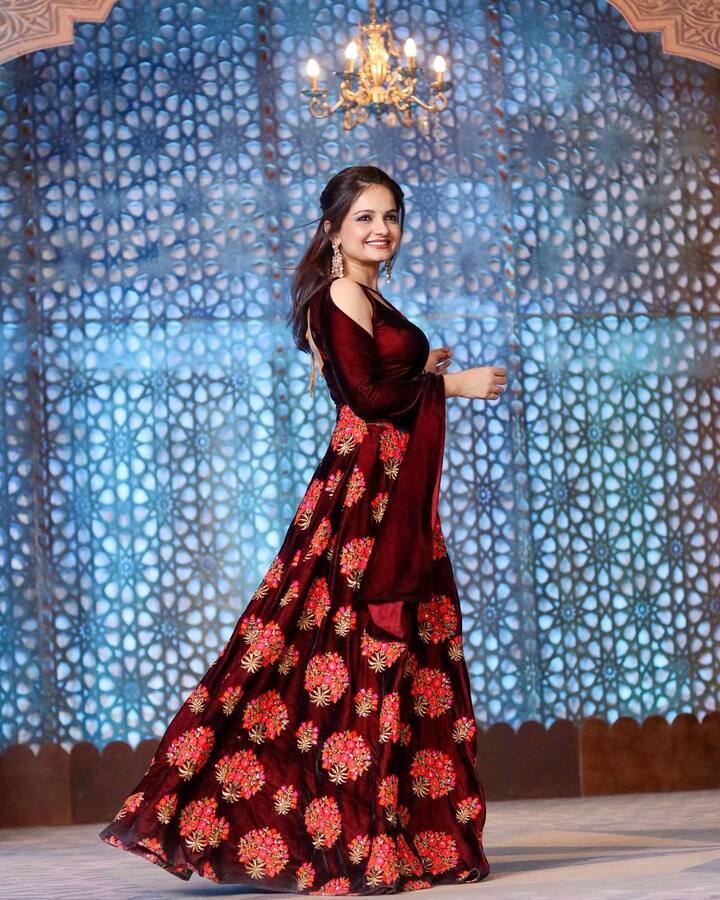 और आखिरकार जिया मानेक को इस शो में गोपी बहू का किरदार निभाने का मौका मिल गया है. फैंस उन्हें फिर से गोपी बहू के रूप में देखने के लिए काफी एक्साइटेड हैं.