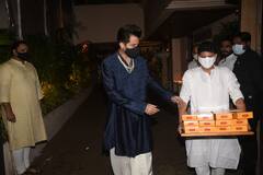 Rhea Kapoor Wedding: बेटी रिया की शादी में अनिल कपूर मे बांटी खूब मिठाईयां, देखिए शानदार तस्वीरें