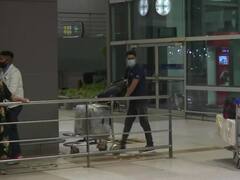 अफगानिस्तान के राष्ट्रपति अशरफ गनी के देश छोड़ने की खबर के बीच लोगों का पलायन, देखें तस्वीरें