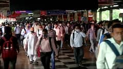 Mumbai Local Unlock : दादर रेल्वेस्थानकात सकाळपासूनच प्रवाशांची लगबग ABP Majha