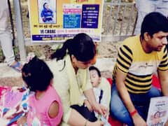 बिहार: अयांश के माता-पिता की जनता दरबार में नहीं सुनी गई गुहार, घंटों बैठने के बाद लौटे वापस