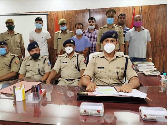 Gonda News: ATM से फ्रॉड कर ऐसे लगाते थे बैंक को चूना, नागालैंड और गोंडा पुलिस की गिरफ्त में दो आरोपी Gonda News: ATM से फ्रॉड कर ऐसे लगाते थे बैंक को चूना, नागालैंड और गोंडा पुलिस की गिरफ्त में दो आरोपी