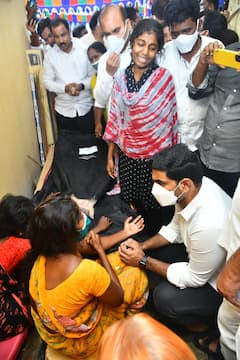 Nara Lokesh Arrested, Pics: నారా లోకేశ్ అరెస్టు.. రమ్య ఇంటి వద్ద తీవ్ర ఉద్రిక్తత, పలువురు నేతల్ని బలవంతంగా..