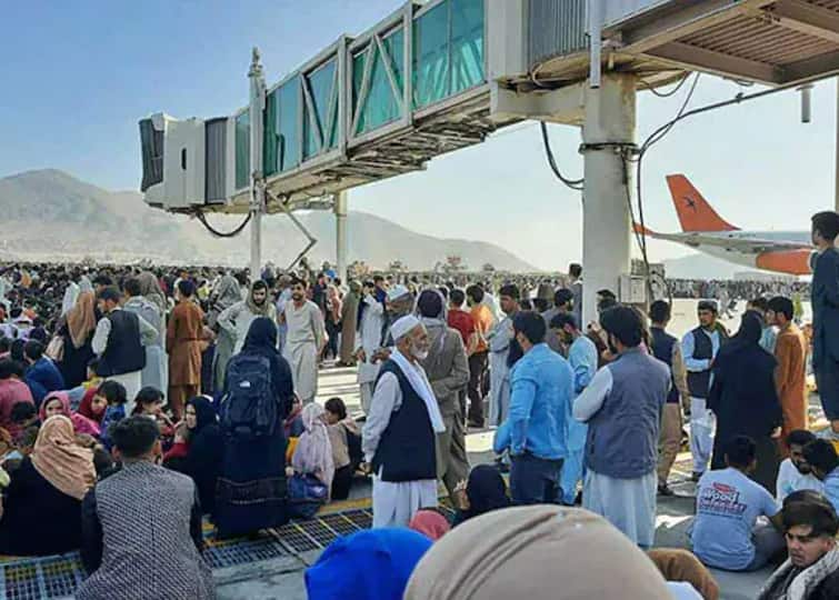 Afghanistan Crisis Update Kabul Airspace Closed Air India Flight To Afghan Capital Can not Operate Afghanistan Crisis : বন্ধ হয়ে গেল কাবুলের আকাশসীমা, আপাতত আফগানিস্তান যাচ্ছে না এয়ার ইন্ডিয়ার বিমান