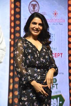 Samantha: సమంతా వీకెండ్ జోష్.. బ్లాక్ డ్రెస్‌లో బోల్డ్ అండ్ బ్యూటీఫుల్