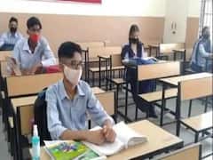 UP School Reopen: 5 महीने बाद एक बार फिर गुलजार हुए शिक्षण संस्थान, खिले स्टूडेंट्स के चेहरे