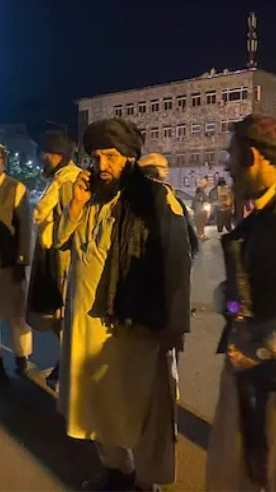 আফগান কুর্সি দখল অস্ত্রধারী তালিবানের