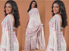 ओलंपिक में मेडल जीतने वाली बैडमिंटन स्टार PV Sindhu ने पहनी दो लाख की डिजाइनर साड़ी, आज चर्चा में हैं उनकी ये खूबसूरत तस्वीरें