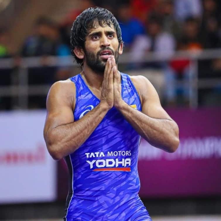 Wrestler Bajrang Punia out of World Championship due to knee injury