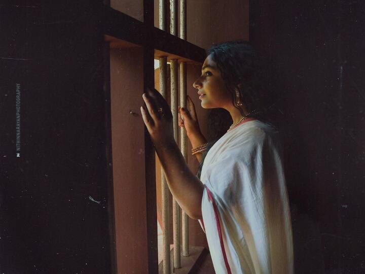 தீப்பிடித்த தென்றல் ஆனேனே வேர்வரைக்கும் வெந்துபோனேனே