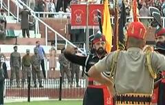 Attari-Wagah Border 'ਤੇ Beating Retreat Ceremony, ਵੇਖੋ ਕਿਵੇਂ ਦੇਸ਼ ਭਗਤੀ ਦੇ ਰੰਗ 'ਚ ਰੰਗਿਆ ਸੀ ਮਾਹੌਲ