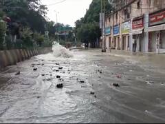 Kanpur News: बीच सड़क पर फूटा भ्रष्टाचार का फव्वारा, मेयर ने पिछली सरकार पर दोष मढ़ा