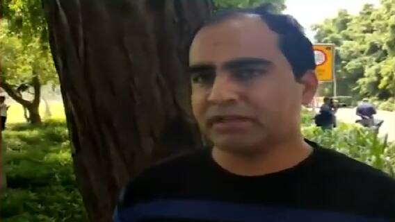 Afghanis in India do not wish to fly back, protest in front of Embassy