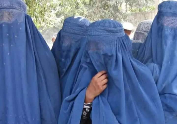 Afghanistan Taliban Crisis: How Taliban Treats Afghan Womans, Know in Detail Afghanistan Crisis: అఫ్గాన్ మహిళలు.. టీవీ చూడొద్దట..హై హీల్స్ వేసుకోవద్దట.. ఇవేమి 'తాలిబన్' రూల్స్ రా నాయనా