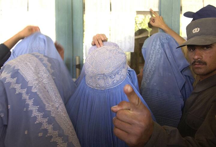 Afghanistan Crises: Taliban oppresses women and imposes strict restrictions तालिबान के अतीत का जुूल्मभरा शासनकाल: महिलाओं पर थी कई कड़ी पाबंदियां, गैर-मुसलमानों के लिए था अलग ड्रेस कोड