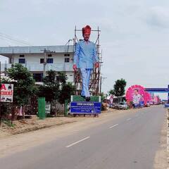 In Pics: అడుగడుగునా కేసీఆర్, అంబేడ్కర్ కటౌట్లు.. కానీ, ఈ ఫ్లెక్సీ పొరపాటా లేక.. అసలేం జరిగిందో..!