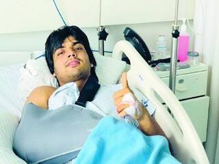 Neeraj Chopra Hospitalised: ‛தங்க மகன்’ நீரஜ் சோப்ராவுக்கு திடீர் உடல்நலக்குறைவு: மருத்துவமனையில் அனுமதி!