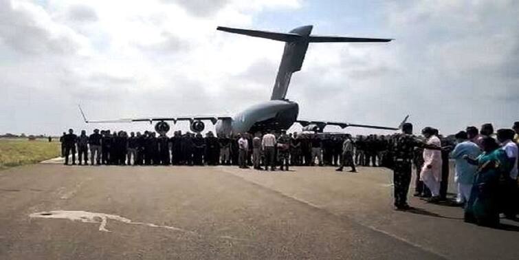 Afganistan News IAF aircraft carrying Indian officials lands in Gujarats Jamnagar Afganistan News : আফগানিস্তান থেকে দূতাবাসের কর্মী-আধিকারিকদের নিয়ে গুজরাতে অবতরণ ভারতীয় বিমানের