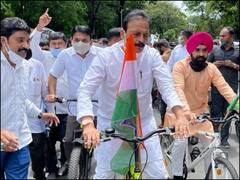 Vaccination Drive: वैक्सीनेशन की धीमी रफ्तार से मुंबई कांग्रेस नाराज, भाई जगताप ने लगाया ये आरोप