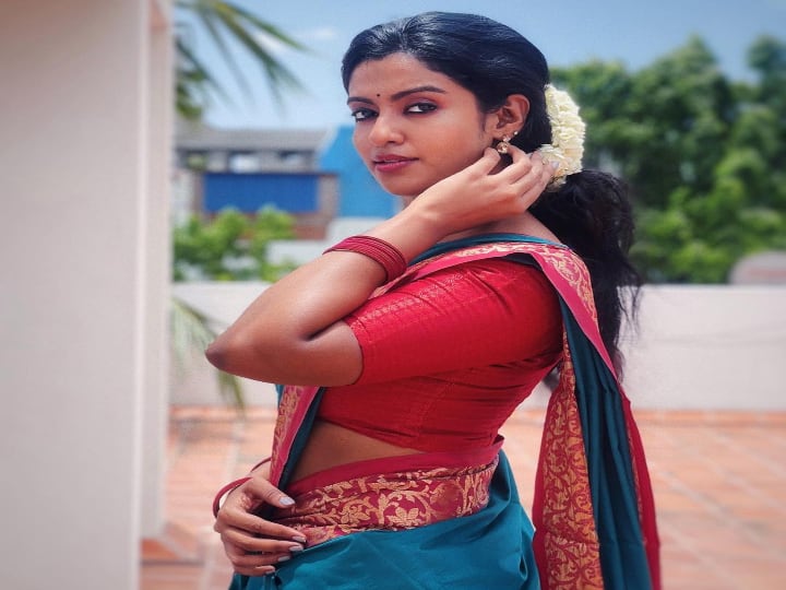 கோலக் குயிலோசை உனது குரலின் இனிமையடீ வாலைக் குமரியடி கண்ணம்மா மருவக்காதல் கொண்டேன்