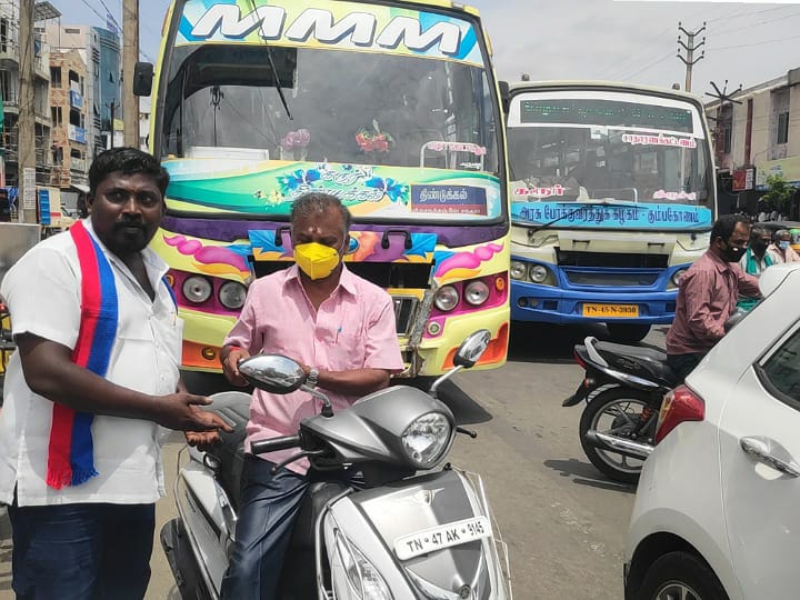 ’’வருங்கால பிரதமர் திருமாவளவன் வாழ்க’’... கரூரில் கவனம் பெற்று வரும் சிறுத்தைகளின் போஸ்டர்...!