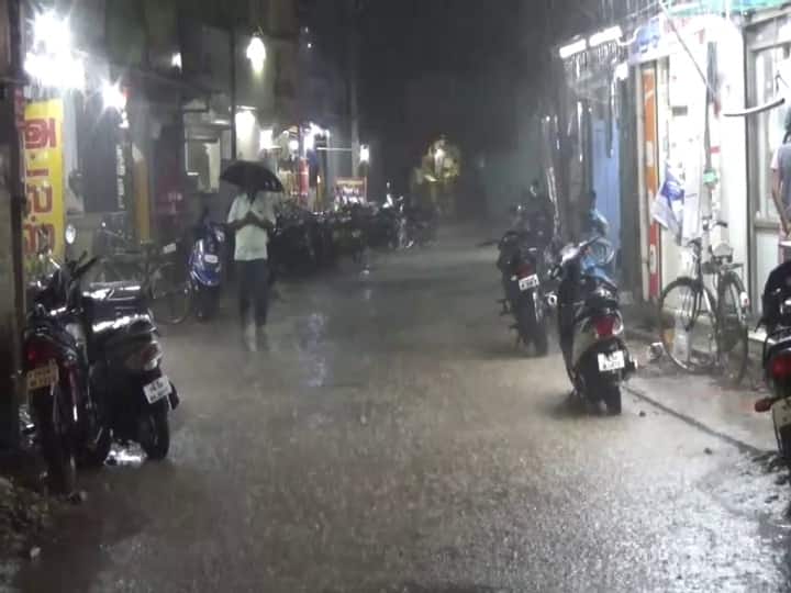 Heavy rain with thunder in Thiruvarur district
