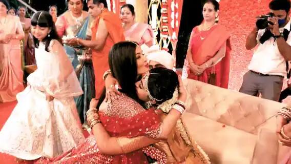 या लग्नातील अनेक फोटो सोशल मीडियावर खूप व्हायरल झाले होते.