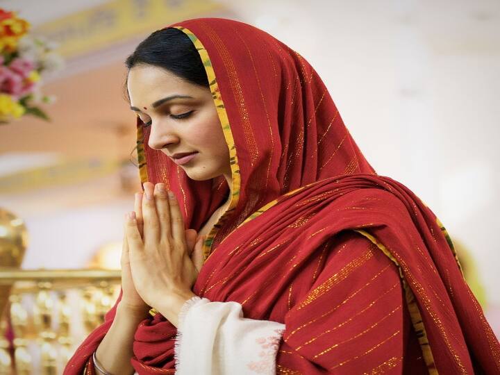 பாற்கடலும் பனித்துளியில்.. அடங்கிடும் என்கிறாய்