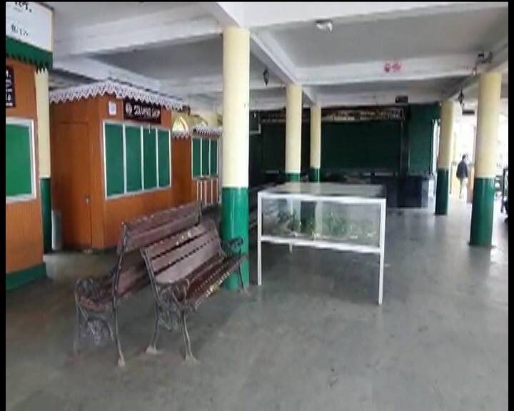 ভিস্তা ডোম ফার্স্ট ক্লাসে যাত্রীপিছু ভাড়া ১৬০০ টাকা।