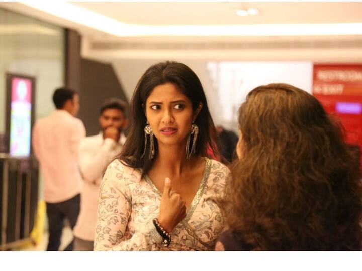 தற்போது இந்த புகைப்படங்கள் சமூக வலைத்தளத்தில் வைரலாகி வருகிறது.