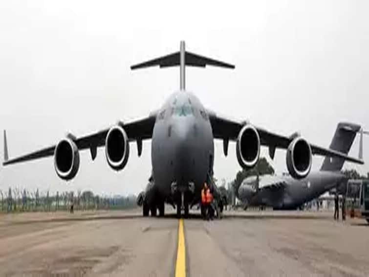 Indian Air Force C-17 heavy-lift aircraft, arrived with second batch of diplomats ਕਾਬੁਲ ਤੋਂ 150 ਭਾਰਤੀ ਘਰ ਪਰਤੇ, ਭਾਰਤੀ ਹਵਾਈ ਫ਼ੌਜ ਦਾ ਸੀ-17 ਜਹਾਜ਼ ਗੁਜਰਾਤ 'ਚ ਉਤਰਿਆ