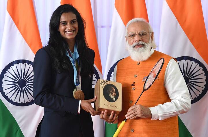 రియో ఒలింపిక్స్లో సింధు రజతం గెలిచిన సంగతి తెలిసిందే.