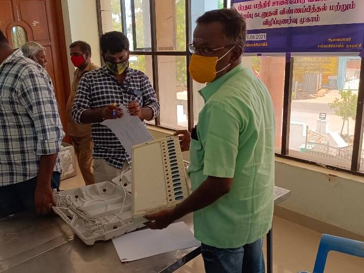 Voting machines to be set up in Tenkasi for local Body elections உள்ளாட்சித் தேர்தலுக்காக தென்காசியில் சரிபார்க்கப்படும் வாக்குப்பதிவு இயந்திரங்கள்...!