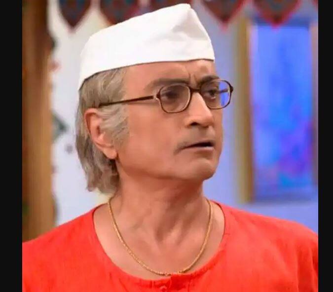 अमित भट्ट: सीरियल में बापूजी की भूमिका निभाने वाले अमित भट्ट के पास टोयोटा इनोवा क्रिस्टा कार है. वह भी इस शो में 13 साल से इस भूमिका को निभाते आ रहे हैं.